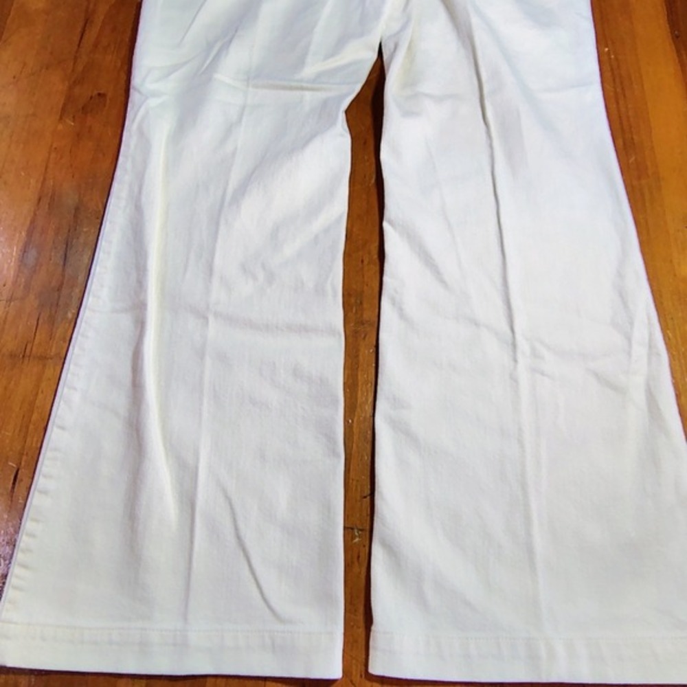 Chico's Platinum Pale Yellow Flare Jeans Size 1.5‎ Regular Cotton Spandex - Picture 7 of 8